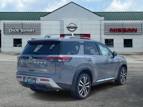 2025 Nissan Pathfinder Platinum