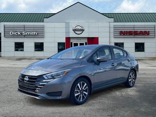 Gun Metallic 2025 Nissan Versa 1.6 SV