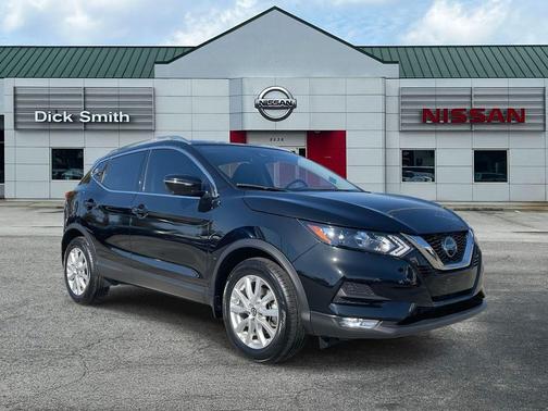 2022 Nissan Rogue Sport SV