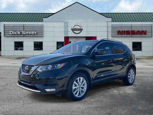 2022 Nissan Rogue Sport SV