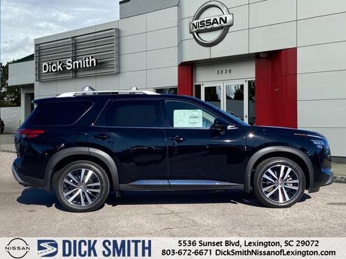2025 Nissan Pathfinder Platinum