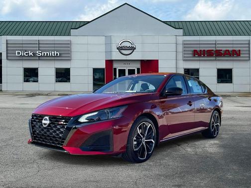 2025 Nissan Altima SR