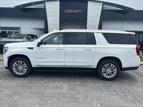 2023 GMC Yukon XL SLT