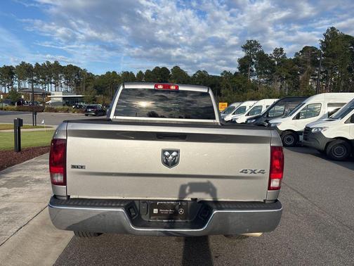 Billet Silver Metallic Clearcoat 2024 RAM 1500 Classic SLT