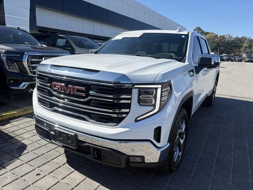 2022 GMC Sierra 1500 SLT