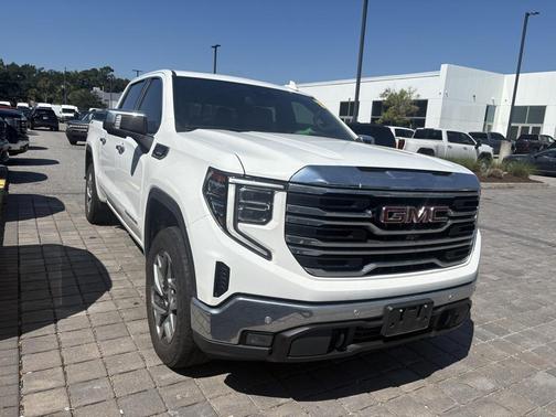 2022 GMC Sierra 1500 SLT