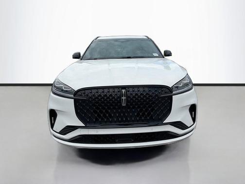 Pristine White Metallic Tri-Coat 2025 Lincoln Aviator Reserve