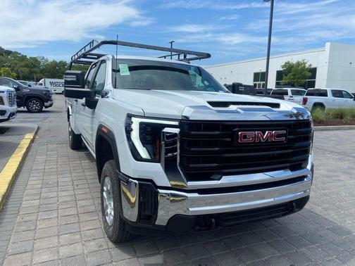 Summit White 2026 GMC Sierra 2500 Pro