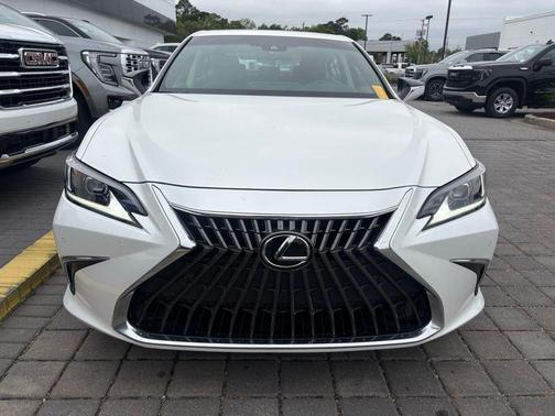 Eminent White Pearl 2022 Lexus ES 350 Base