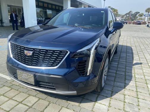 2019 Cadillac XT4 Premium Luxury