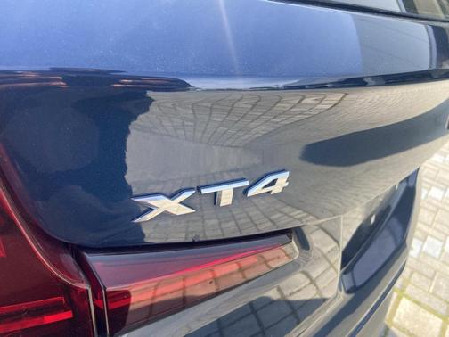 2019 Cadillac XT4 Premium Luxury