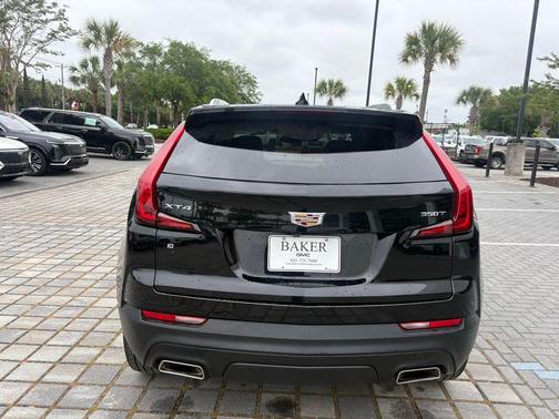 Stellar Black Metallic 2023 Cadillac XT4 Luxury
