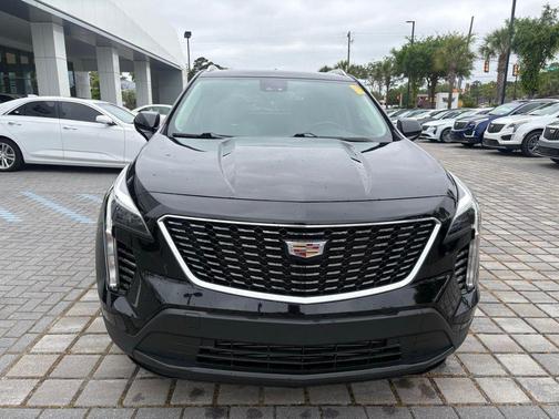 Stellar Black Metallic 2023 Cadillac XT4 Luxury