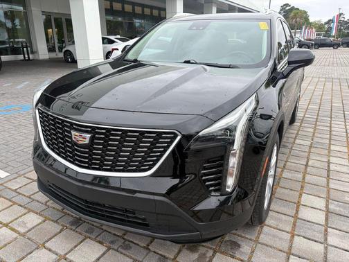 Stellar Black Metallic 2023 Cadillac XT4 Luxury