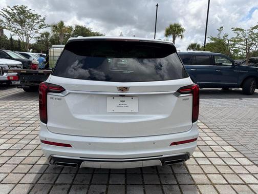 Crystal White Tricoat 2023 Cadillac XT6 Premium Luxury FWD