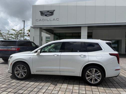 Crystal White Tricoat 2023 Cadillac XT6 Premium Luxury FWD