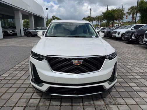 Crystal White Tricoat 2023 Cadillac XT6 Premium Luxury FWD