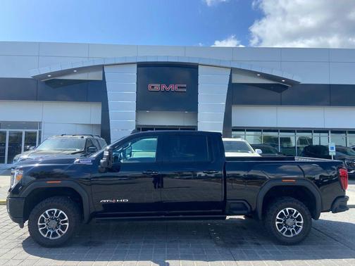 Onyx Black 2023 GMC Sierra 2500 AT4