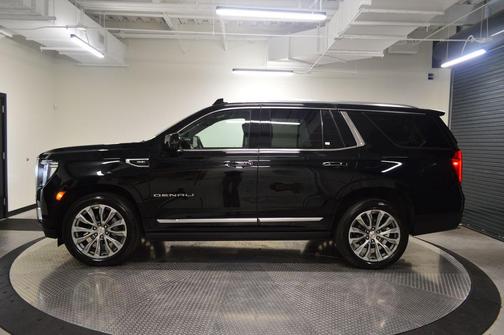 Onyx Black 2022 GMC Yukon Denali