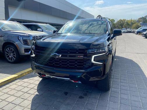 Black 2024 Chevrolet Suburban 4WD Z71