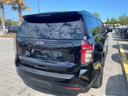 Black 2024 Chevrolet Suburban 4WD Z71