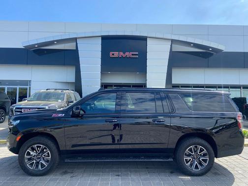 Black 2024 Chevrolet Suburban 4WD Z71