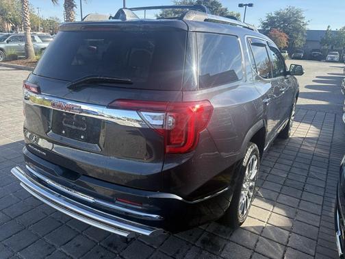 2022 GMC Acadia Denali