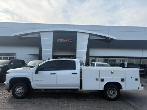 2022 Chevrolet Silverado 3500 WT