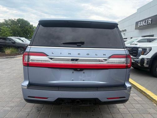 Crystal Blue 2018 Lincoln Navigator L Black Label