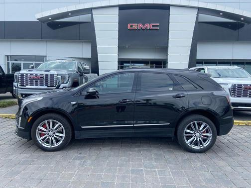 Stellar Black Metallic 2022 Cadillac XT5 Sport