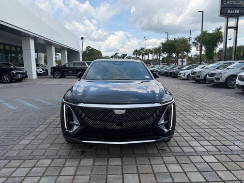 Emerald Lake Metallic 2024 Cadillac LYRIQ Tech