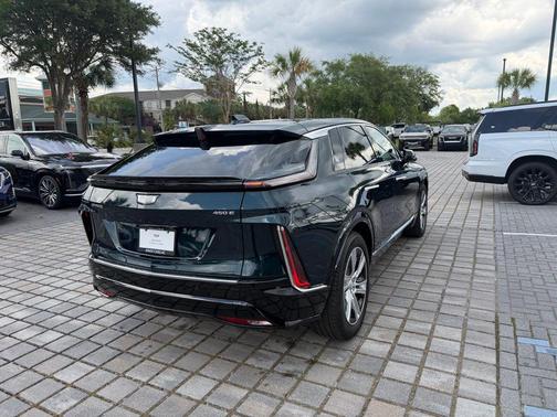 Emerald Lake Metallic 2024 Cadillac LYRIQ Tech