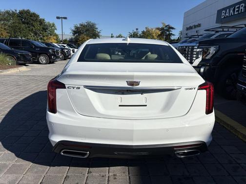 2022 Cadillac CT5 Luxury