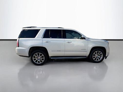 White Diamond Tricoat 2015 GMC Yukon Denali