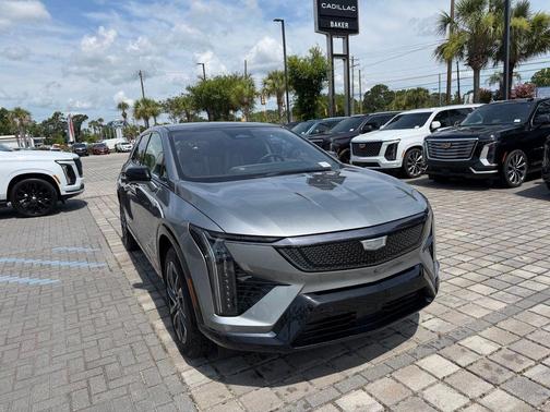 Argent Silver Metallic 2025 Cadillac OPTIQ Sport 2 AWD