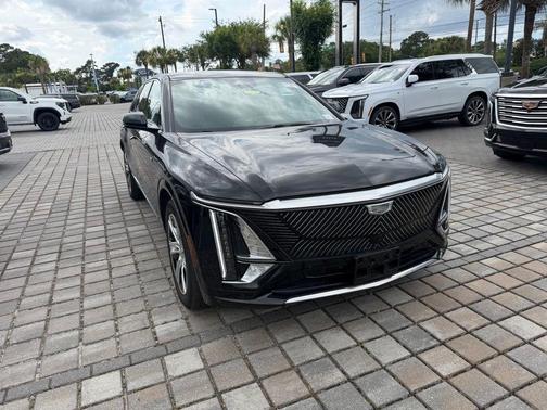 Stellar Black Metallic 2024 Cadillac LYRIQ Tech