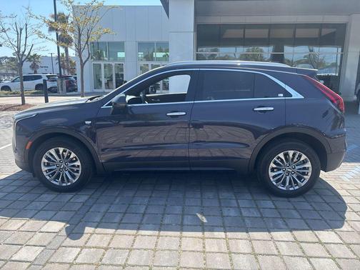 2025 Cadillac XT4 Premium Luxury