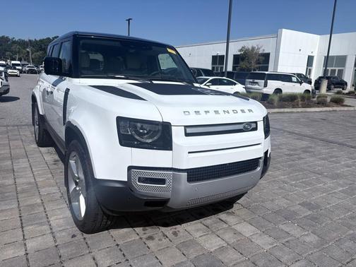 2024 Land Rover Defender 110 P500 SE