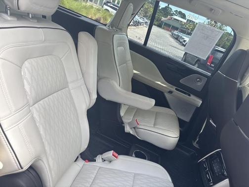 2022 Lincoln Aviator Black Label AWD