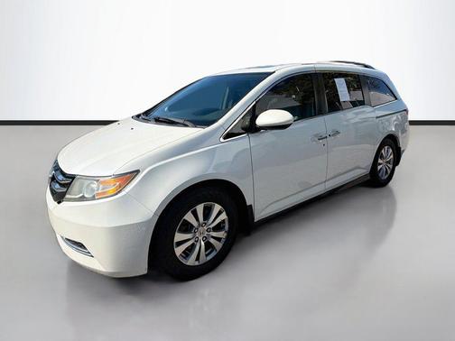 White Diamond Pearl 2016 Honda Odyssey EX-L