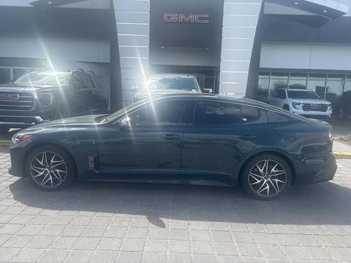 2023 Kia Stinger GT-Line