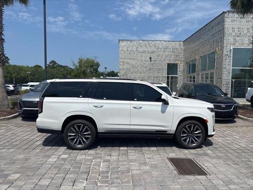 2022 Cadillac Escalade Sport