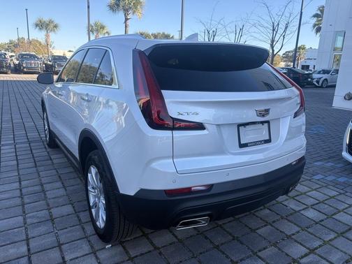 2023 Cadillac XT4 Luxury