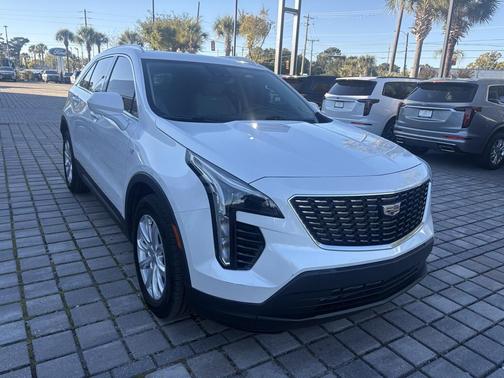 2023 Cadillac XT4 Luxury