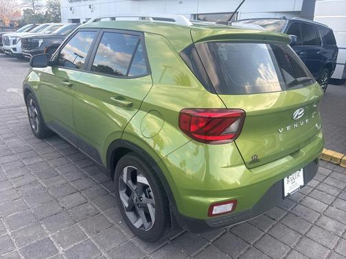 2023 Hyundai VENUE SEL