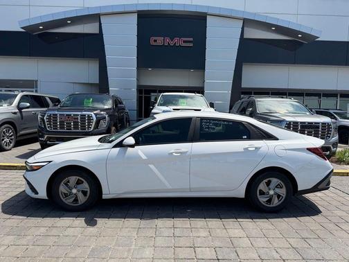 Serenity White 2024 Hyundai ELANTRA SE