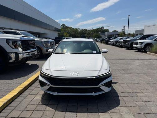 Serenity White 2024 Hyundai ELANTRA SE