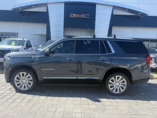2021 GMC Yukon SLT