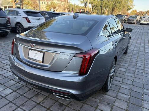 2022 Cadillac CT5 Premium Luxury