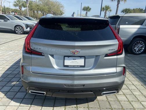 2025 Cadillac XT4 Premium Luxury